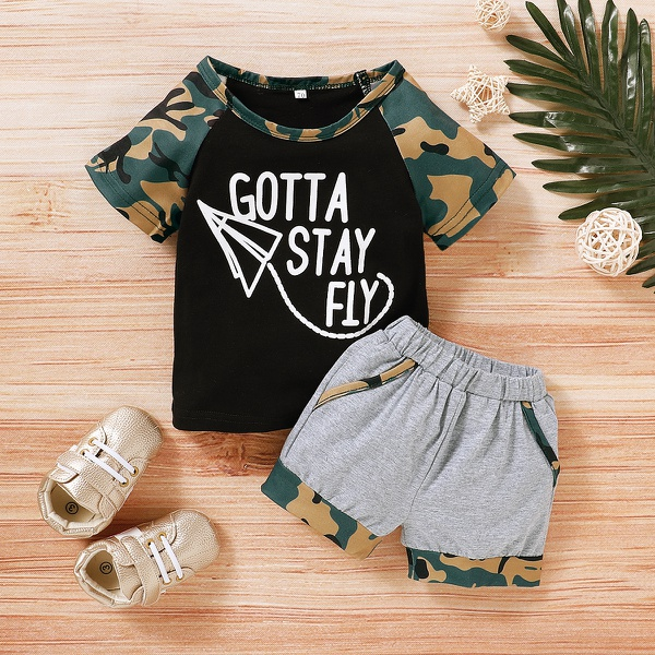 Camo Print Short-sleeve Tee and Shorts Set